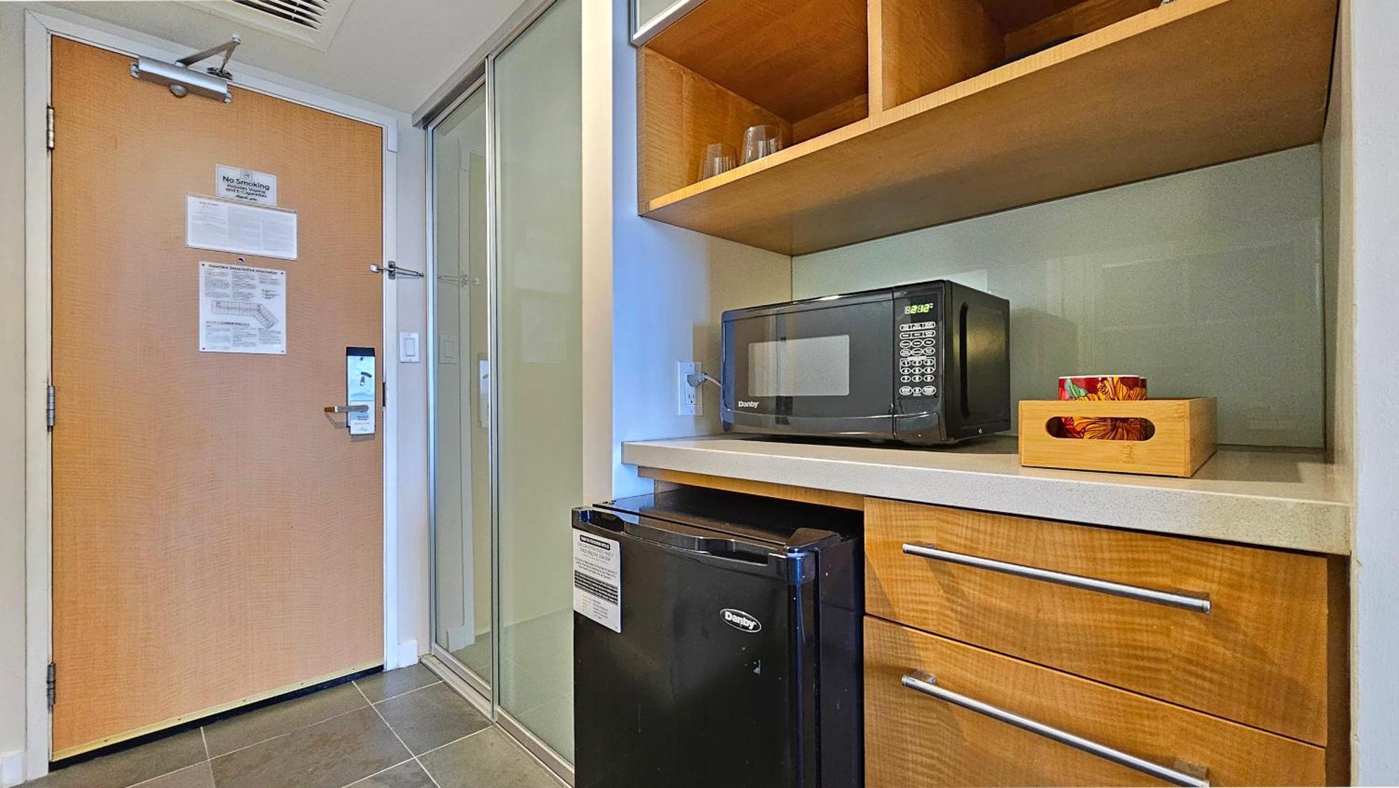 Ocean View Room At Ala Moana Fees Include 호놀룰루 외부 사진